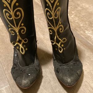 Disney princess shoes 👠 two pairs👠